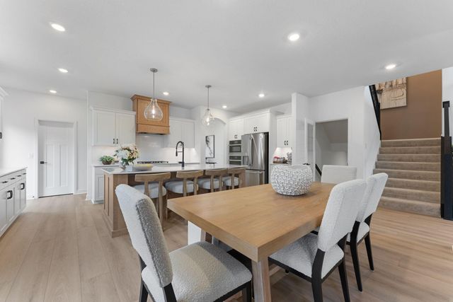 1848 Royal Boulevard N, Lake Elmo, MN 55042