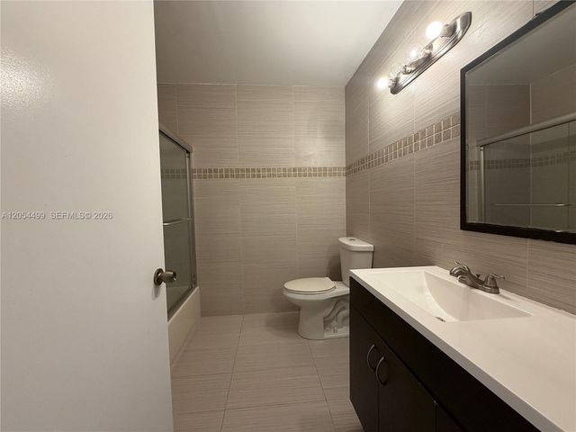 2011 Renaissance Boulevard 208, Miramar, FL 33025