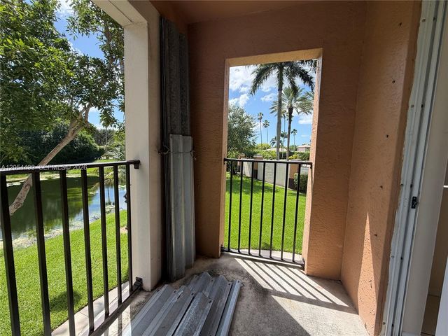 2011 Renaissance Boulevard 208, Miramar, FL 33025