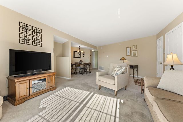 2343 99th Street 2a, Highland, IN 46322