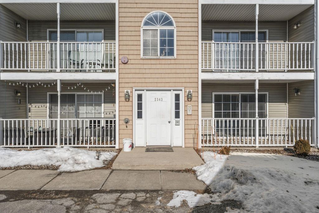 2343 99th Street 2a, Highland, IN 46322