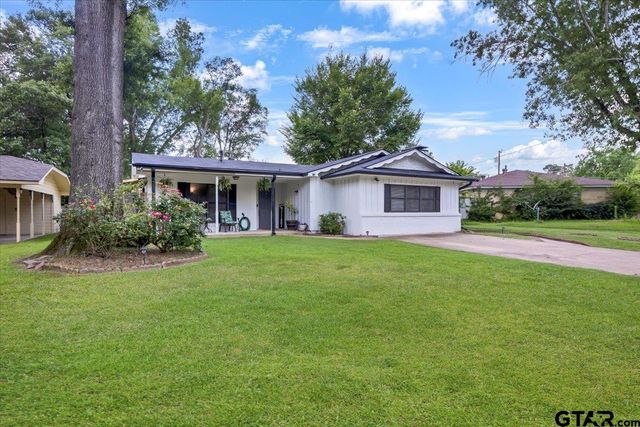 2631 Amy Ln, Tyler, TX 75701