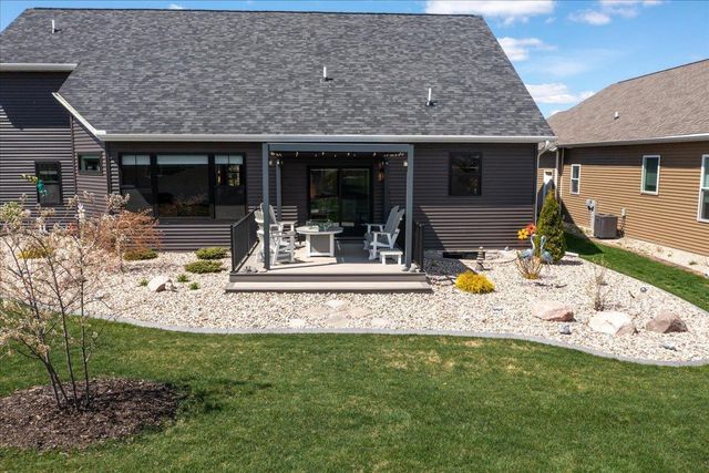 901 CLOVER COURT, Menasha, WI 54952