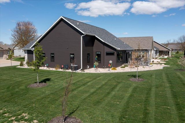 901 CLOVER COURT, Menasha, WI 54952