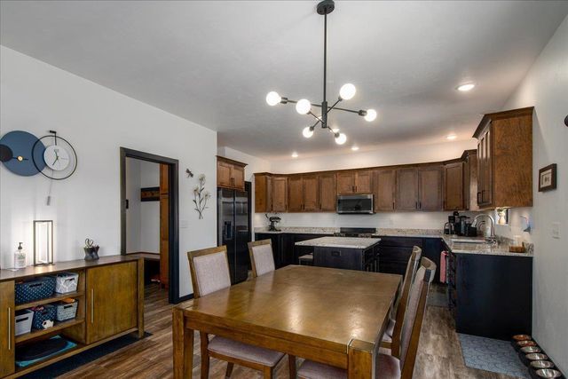 901 CLOVER COURT, Menasha, WI 54952