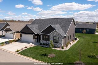 901 CLOVER COURT, Menasha, WI 54952