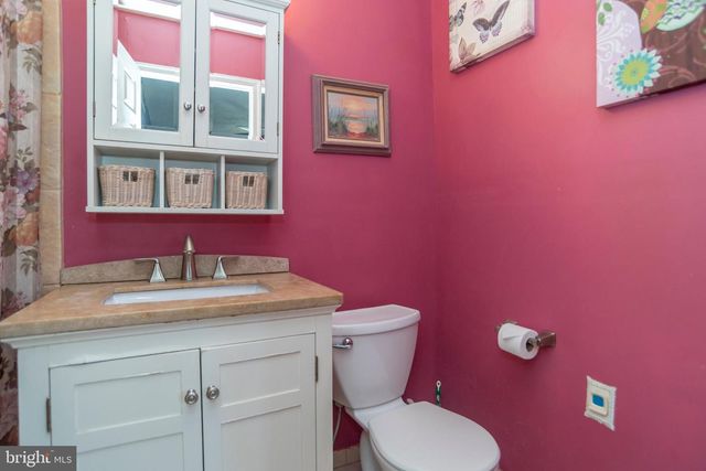 3712 RONNALD DR, Philadelphia, PA 19154