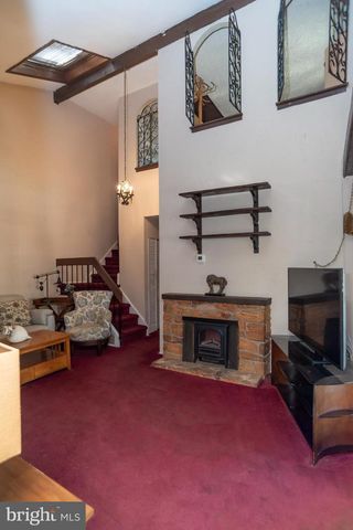 3712 RONNALD DR, Philadelphia, PA 19154