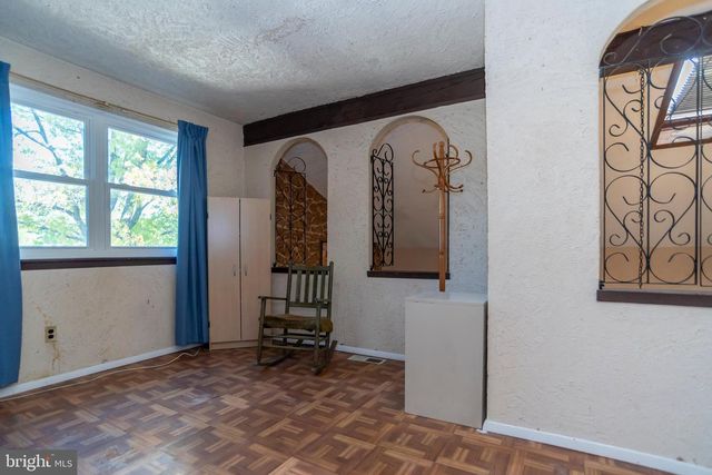 3712 RONNALD DR, Philadelphia, PA 19154