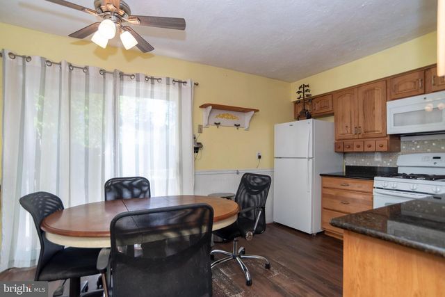 3712 RONNALD DR, Philadelphia, PA 19154