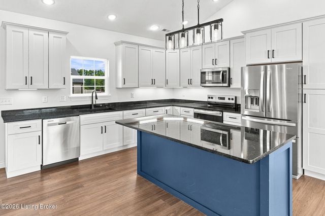 55 Betty Boyd Ln, Brandenburg, KY 40108