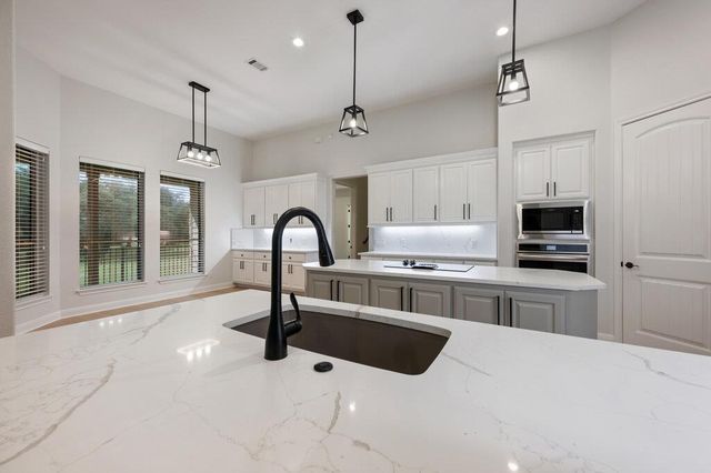 231 Neal DR, Liberty Hill, TX 78642