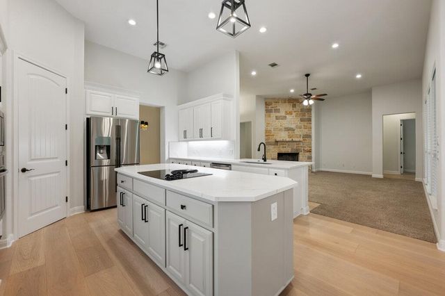 231 Neal DR, Liberty Hill, TX 78642