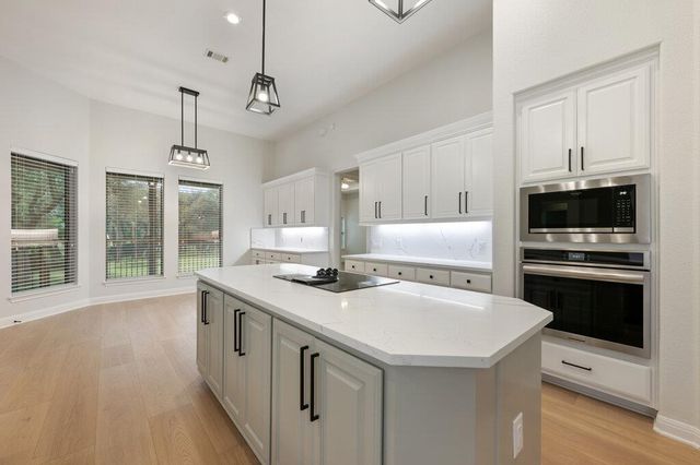 231 Neal DR, Liberty Hill, TX 78642