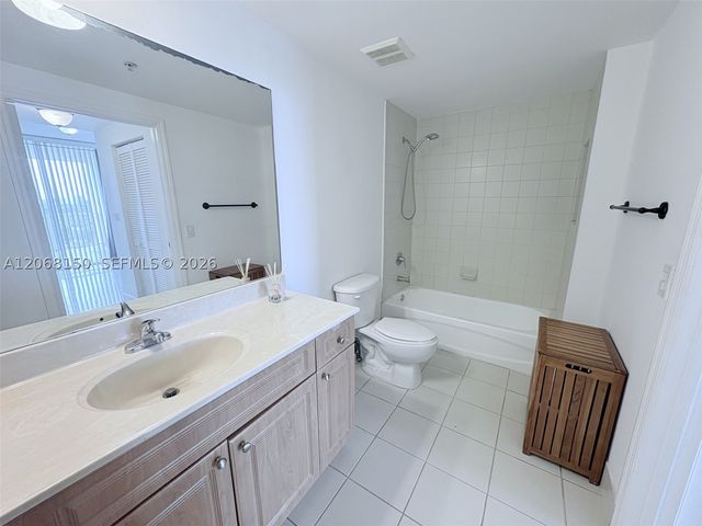 2600 SW 27th Ave 1004, Miami, FL 33133