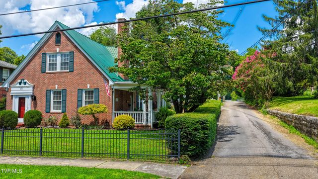 401 West Main Street, Rogersville, TN 37857