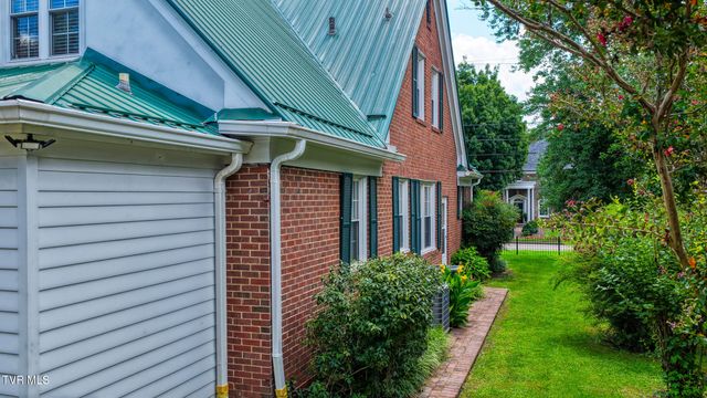 401 West Main Street, Rogersville, TN 37857