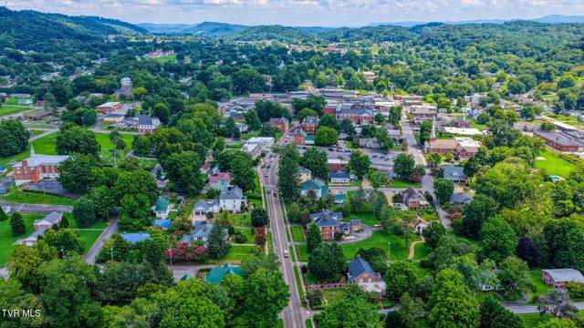 401 West Main Street, Rogersville, TN 37857