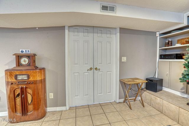 401 West Main Street, Rogersville, TN 37857