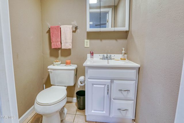 401 West Main Street, Rogersville, TN 37857
