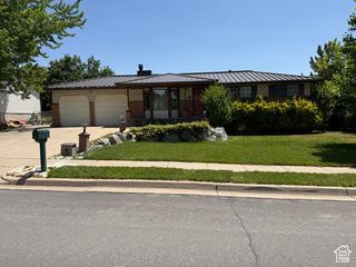 9 W PARK DRIVE, Kaysville, UT 84037