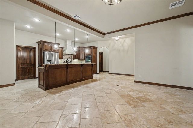 2605 SW 68th St, Lawton, OK 73505