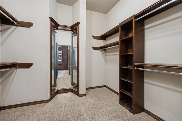 2605 SW 68th St, Lawton, OK 73505