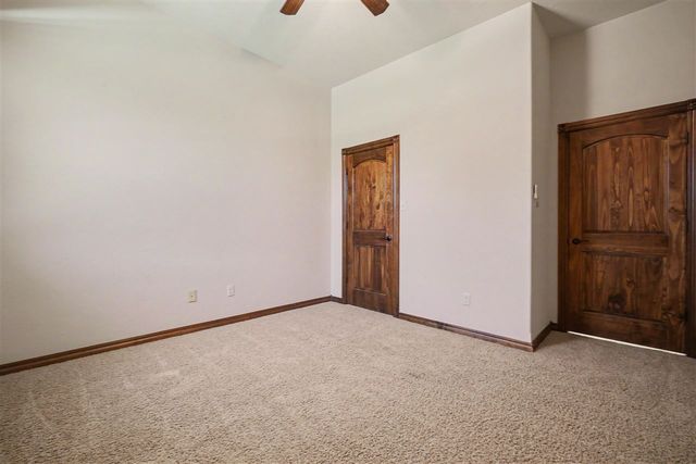 2605 SW 68th St, Lawton, OK 73505