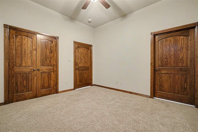 2605 SW 68th St, Lawton, OK 73505