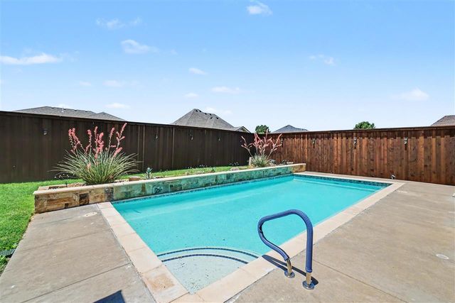 2605 SW 68th St, Lawton, OK 73505