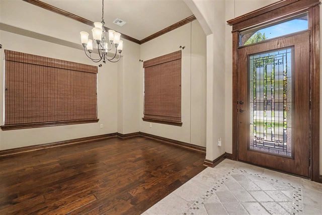 2605 SW 68th St, Lawton, OK 73505