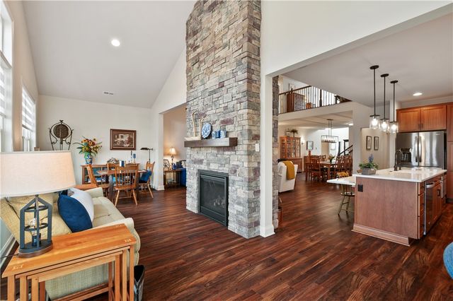 263 Liberty Blvd, Cecil, PA 15317