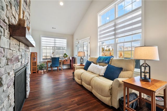 263 Liberty Blvd, Cecil, PA 15317