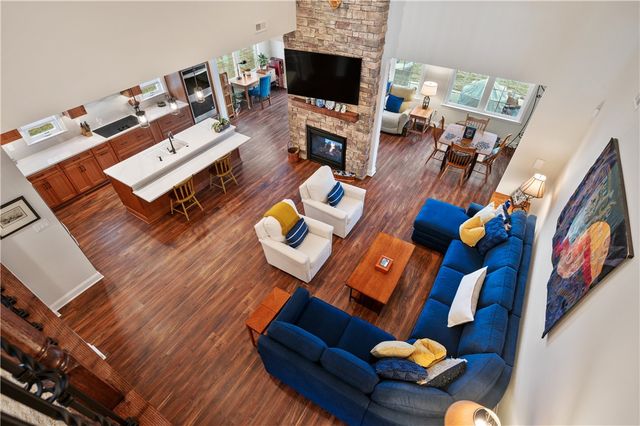 263 Liberty Blvd, Cecil, PA 15317