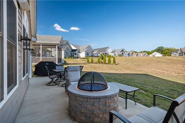 263 Liberty Blvd, Cecil, PA 15317