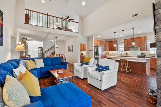 263 Liberty Blvd, Cecil, PA 15317