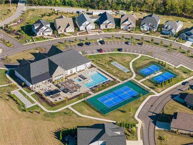 263 Liberty Blvd, Cecil, PA 15317