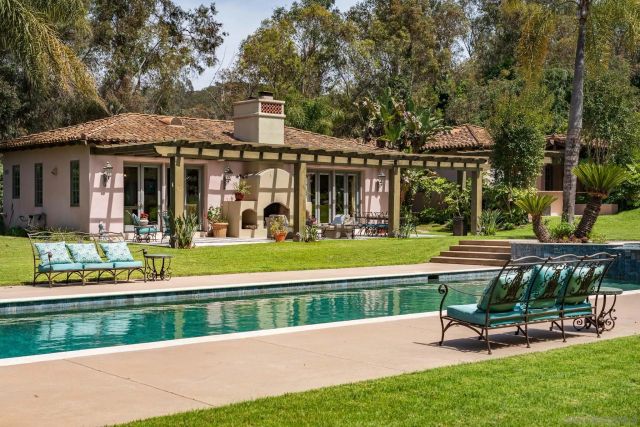 16356 Rambla De Las Flores, Rancho Santa Fe, CA 92067