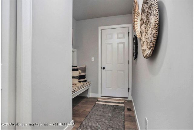 2905 Moccasin Drive, Dewitt, MI 48820