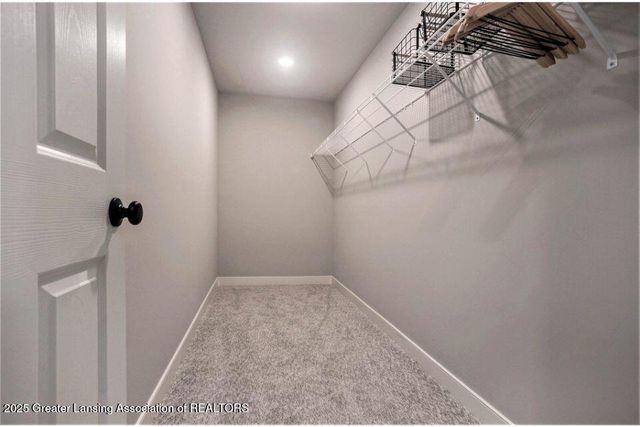 2905 Moccasin Drive, Dewitt, MI 48820