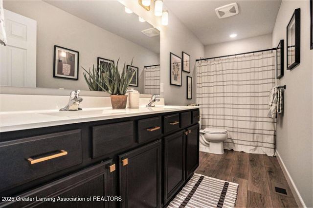 2905 Moccasin Drive, Dewitt, MI 48820