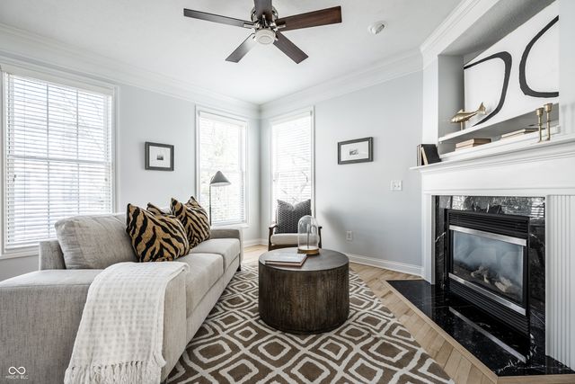 8635 Meridian Square Drive, Indianapolis, IN 46240