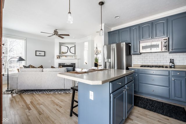 8635 Meridian Square Drive, Indianapolis, IN 46240