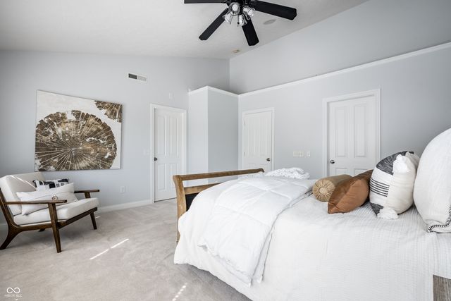 8635 Meridian Square Drive, Indianapolis, IN 46240