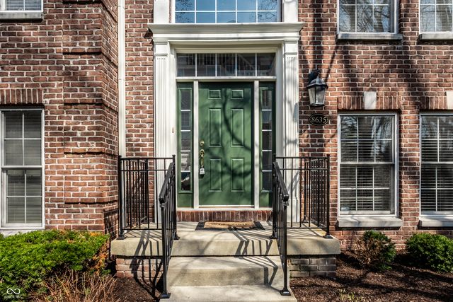 8635 Meridian Square Drive, Indianapolis, IN 46240