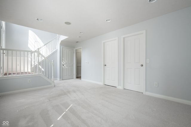 8635 Meridian Square Drive, Indianapolis, IN 46240