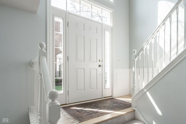 8635 Meridian Square Drive, Indianapolis, IN 46240