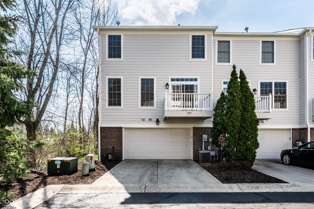 8635 Meridian Square Drive, Indianapolis, IN 46240