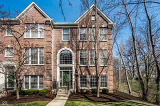 8635 Meridian Square Drive, Indianapolis, IN 46240
