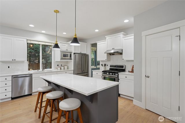 6523 128th Place SW, Edmonds, WA 98026